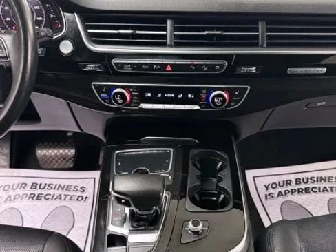 Used 2018 Audi Q7 3.0T Prestige w/ Prestige Package AWD/4WD image 33