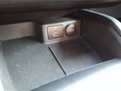 Used 2025 Ford Escape ST-Line Select AWD/4WD image 19