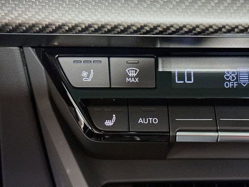 Used 2024 Audi RS e-tron GT Base image 21