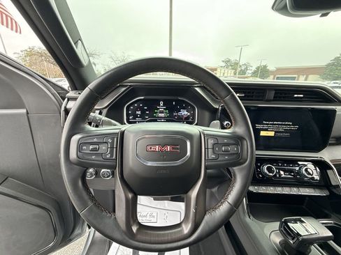 Used 2023 GMC Sierra 1500 AT4 w/ Technology Package image 12