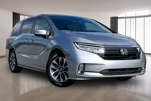 Certified 2023 Honda Odyssey EX-L image 3