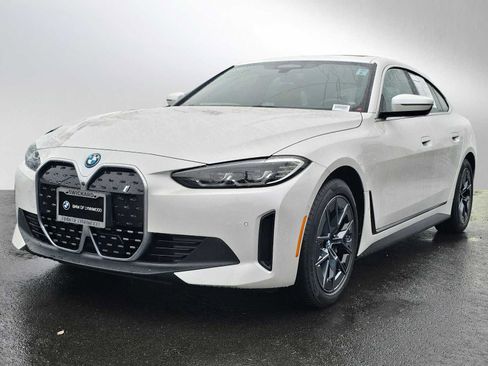 Used 2024 BMW i4 eDrive35 w/ Premium Package image 7