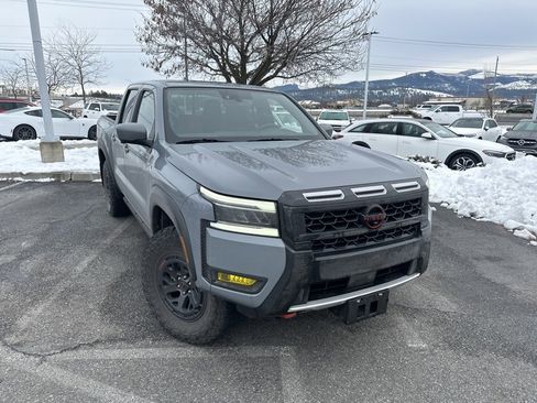Used 2025 Nissan Frontier PRO-4X w/ Pro Premium Package image 3