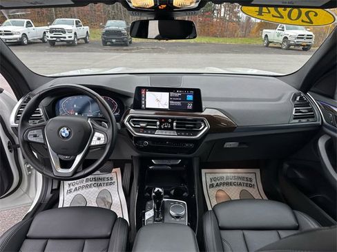 Used 2024 BMW X3 xDrive30i w/ Convenience Package image 11