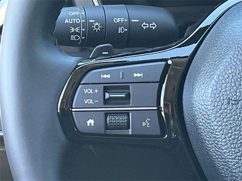 New 2025 Honda Pilot Touring image 14