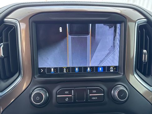 Used 2023 Chevrolet Silverado 3500 High Country w/ Z71 Off-Road Package image 32