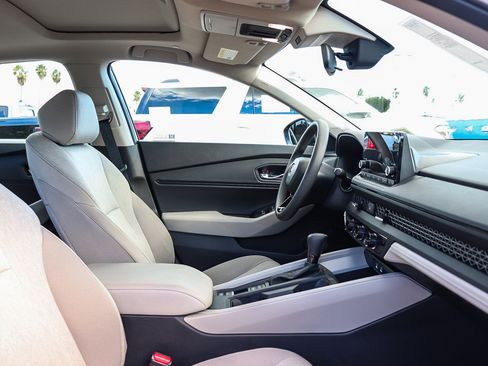 Certified 2025 Honda Accord SE image 17