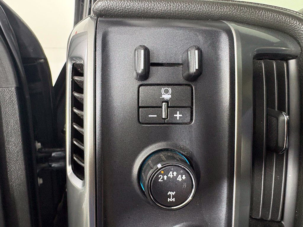Used 2019 Chevrolet Silverado 2500 LTZ w/ Duramax Plus Package AWD/4WD image 21