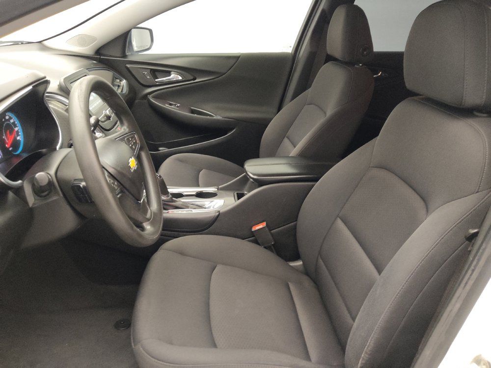 Used 2018 Chevrolet Malibu LT FWD image 17