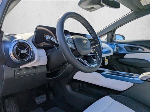 New 2026 Chevrolet Equinox EV LT image 9