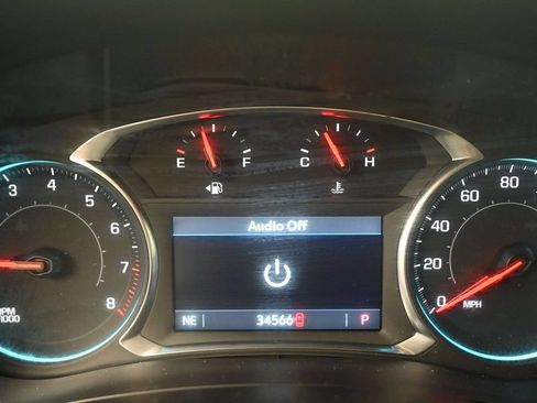 Used 2023 Chevrolet Traverse LT FWD image 13