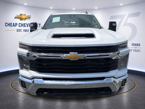 Used 2024 Chevrolet Silverado 2500 LT w/ Convenience Package AWD/4WD image 8