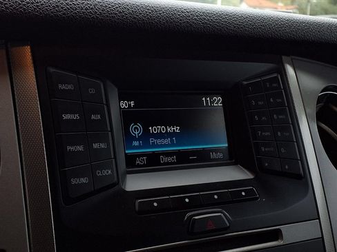 Used 2017 Ford Expedition XLT RWD image 7