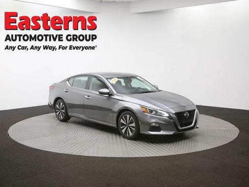 Used 2022 Nissan Altima 2.5 SV image 47
