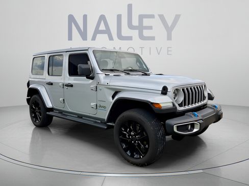 Used 2024 Jeep Wrangler Unlimited Sahara AWD/4WD image 7