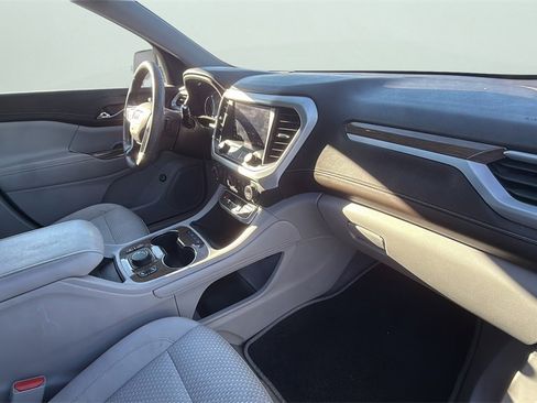 Used 2022 GMC Acadia SLE w/ Driver Convenience Package image 18