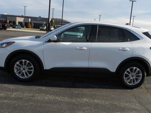 Certified 2021 Ford Escape SE image 13