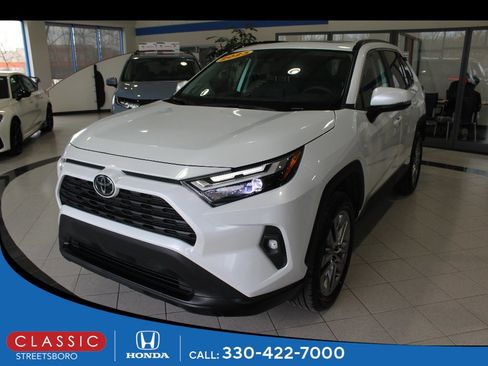 Used 2023 Toyota RAV4 XLE Premium image 1