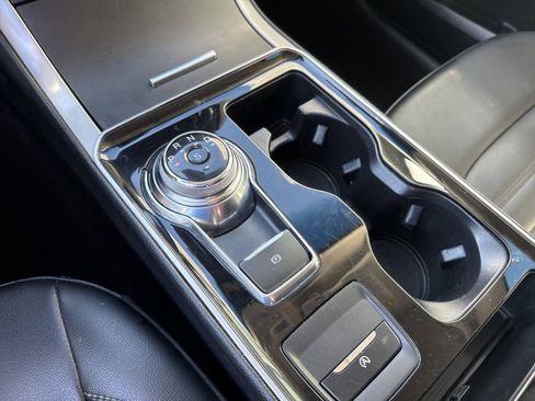 Used 2019 Ford Edge SEL w/ Equipment Group 201A image 22