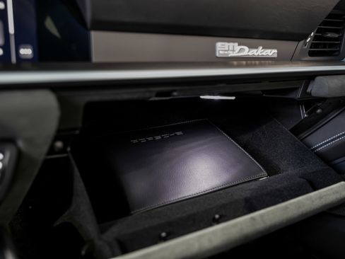 Used 2024 Porsche 911 Dakar image 22