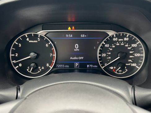 Used 2024 Nissan Altima 2.5 SV FWD image 17