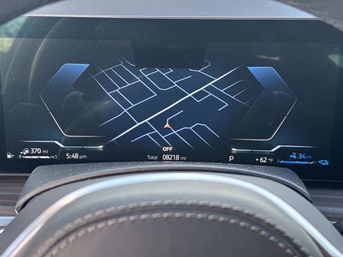 Certified 2026 BMW X5 xDrive50e w/ M Sport Package image 31