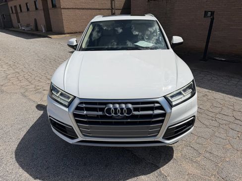 Used 2018 Audi Q5 Prestige w/ Prestige Package AWD/4WD image 2