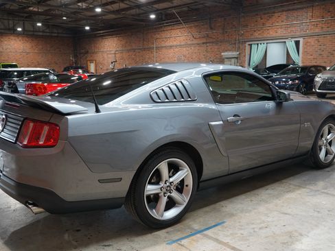 Used 2010 Ford Mustang GT image 19