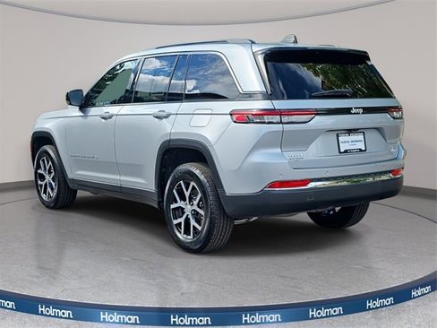 Used 2024 Jeep Grand Cherokee Limited image 5