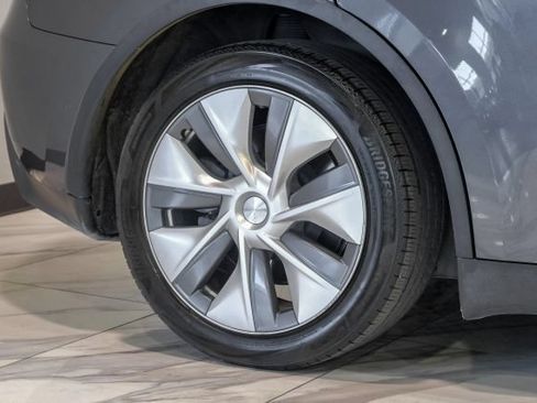 Used 2021 Tesla Model Y 2WD image 73