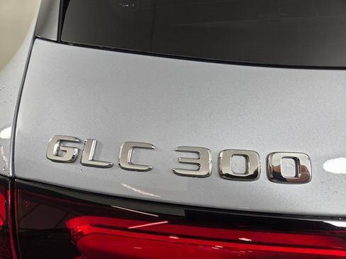 Certified 2025 Mercedes-Benz GLC 300 4MATIC image 9