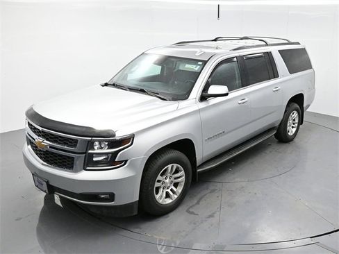 Used 2020 Chevrolet Suburban LT image 19