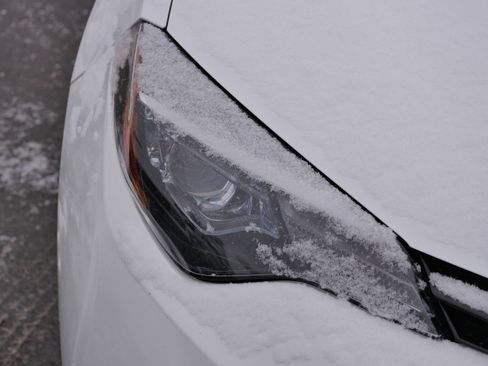 Used 2018 Toyota Corolla LE image 16