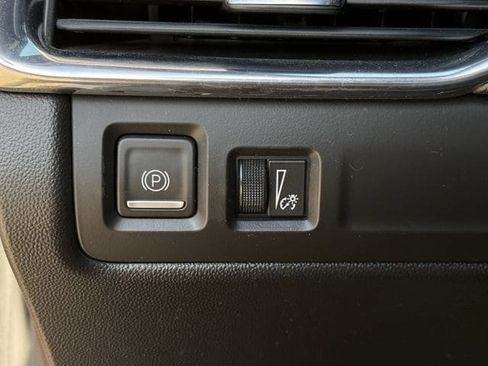 Used 2023 Cadillac XT4 Sport w/ Cold Weather Package FWD image 15