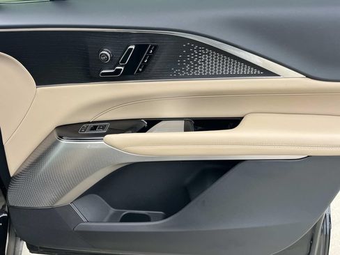 Certified 2024 Cadillac Lyriq Luxury w/ Nappa Leather Package AWD/4WD image 27