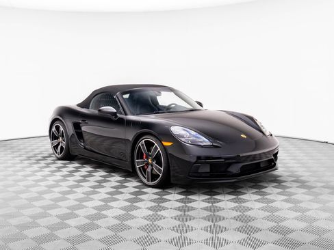 Certified 2025 Porsche 718 Boxster GTS image 6