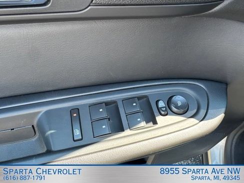 Used 2017 Chevrolet Traverse LT AWD/4WD image 12