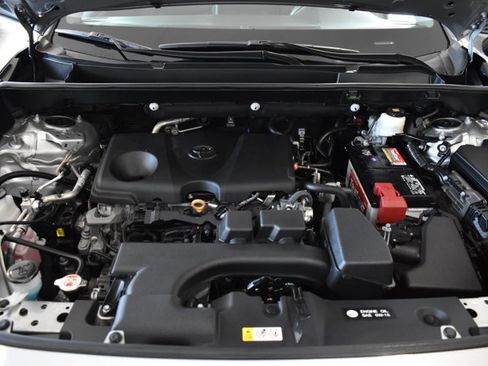 Used 2022 Toyota RAV4 XLE Premium image 33