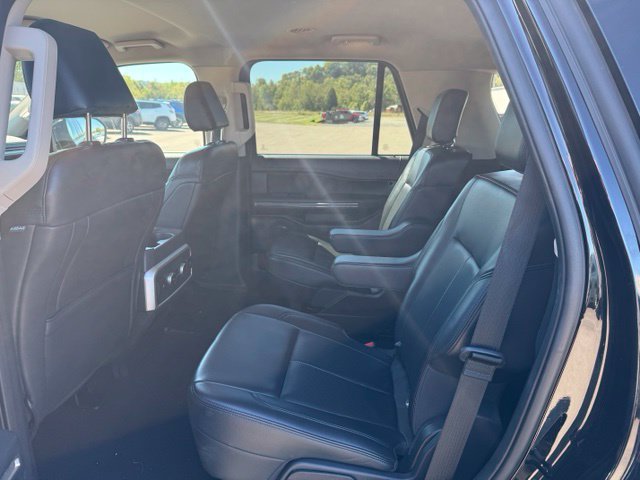 Used 2024 Ford Expedition XLT AWD/4WD image 14