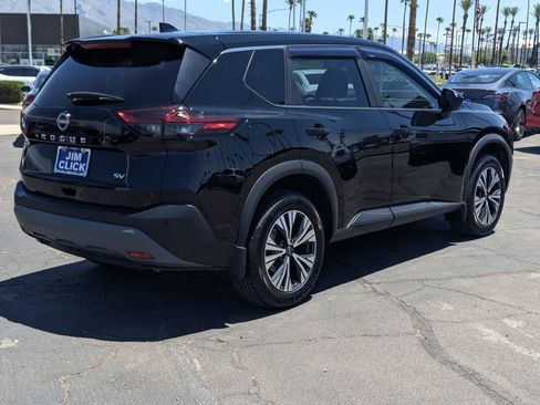 Used 2023 Nissan Rogue SV FWD image 2