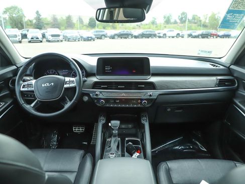 Used 2022 Kia Telluride SX w/ Nightfall Edition Package AWD/4WD image 13
