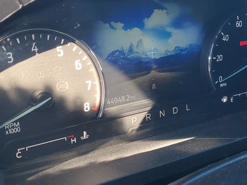 Used 2023 Ford Explorer Limited image 9