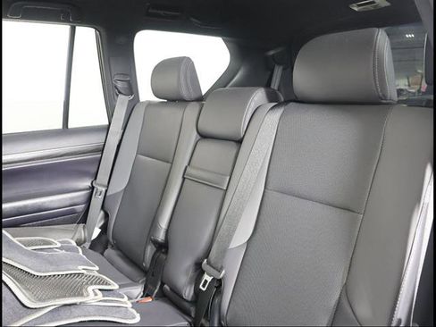 Used 2022 Lexus GX 460 w/ Black Line Special Edition AWD/4WD image 10