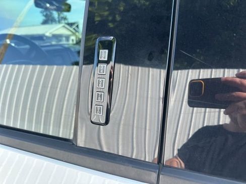 Used 2018 Ford F150 XLT w/ Equipment Group 301A Mid AWD/4WD image 10