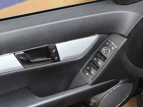 Used 2010 Mercedes-Benz C 300 4MATIC Sedan image 13