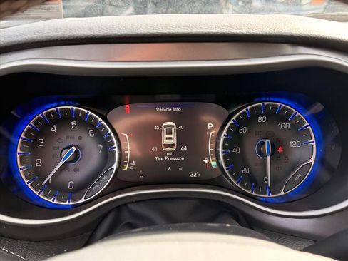 New 2026 Chrysler Pacifica Select image 19