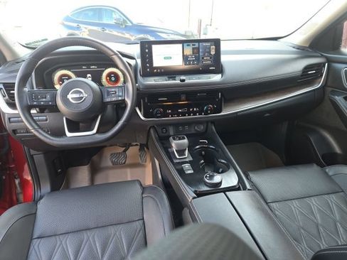 Used 2024 Nissan Rogue Platinum AWD/4WD image 12