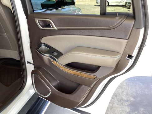 Used 2020 GMC Yukon Denali AWD/4WD image 17