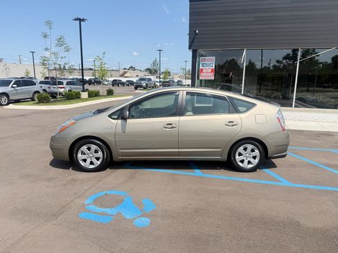 Used 2007 Toyota Prius Touring FWD image 8