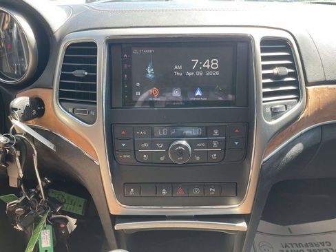 Used 2013 Jeep Grand Cherokee Overland w/ Advance Technology Group image 21